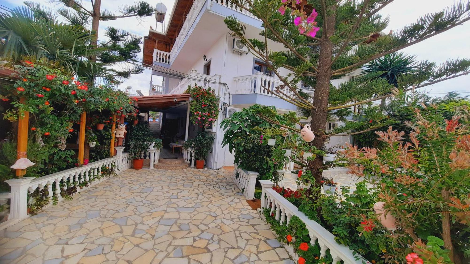 Garden Villa Veli Ksamil Eksteriør billede