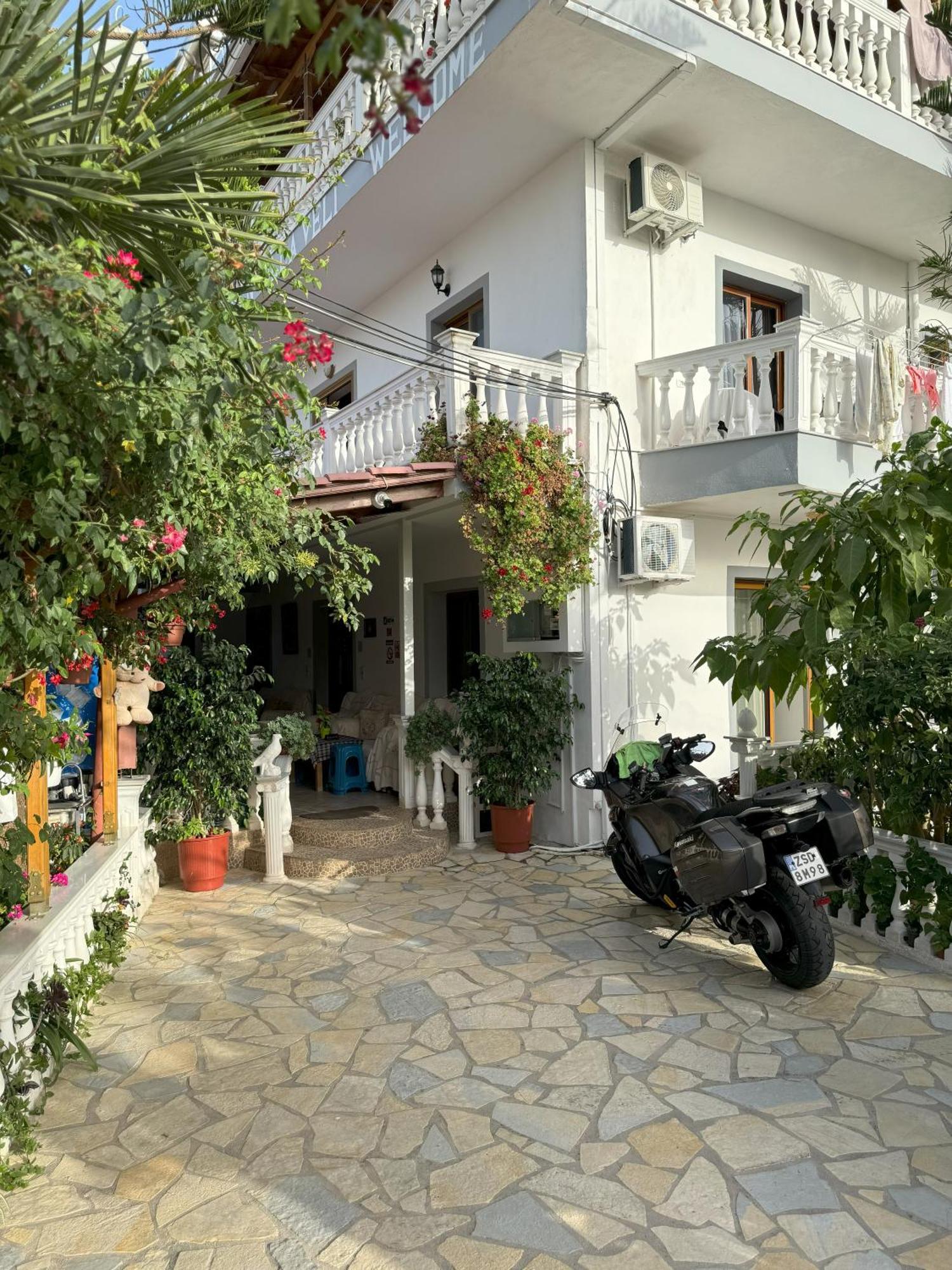 Garden Villa Veli Ksamil Eksteriør billede